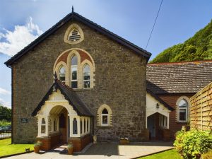 Bwlch-Y-Ffridd, Newtown